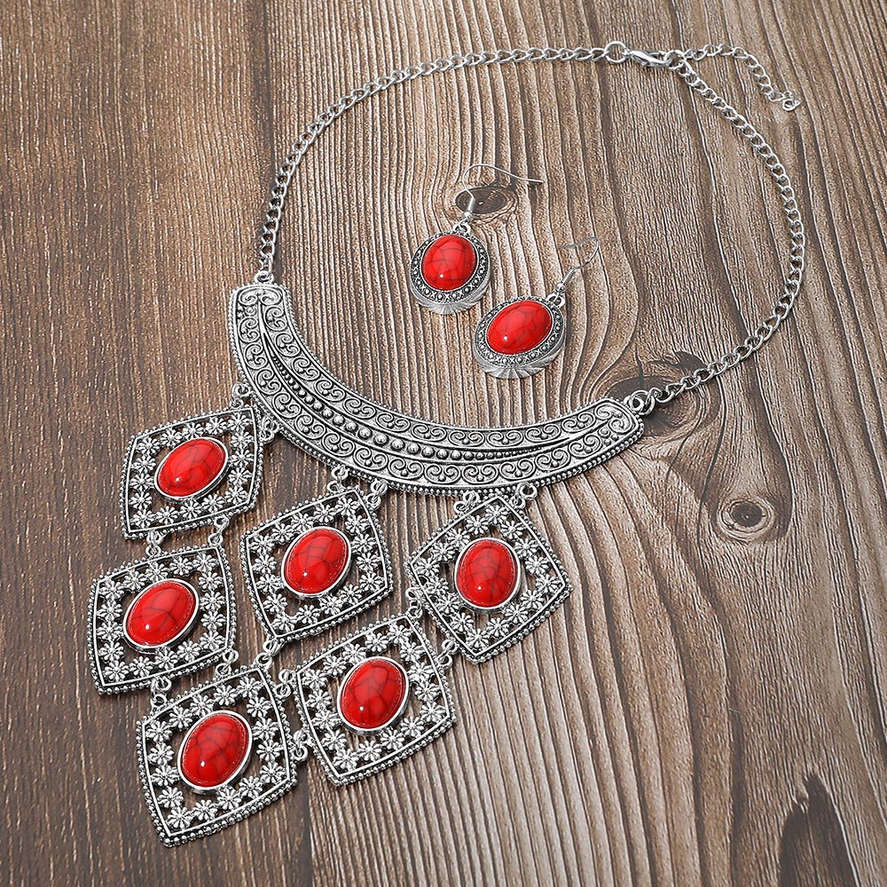 Red Ornate Vintage Oval Stone Necklace Set